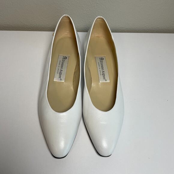 Etienne Aigner Womens Size 7.5 N White Ivory Leather Slip Classic Shoe Low Heels - Picture 2 of 8